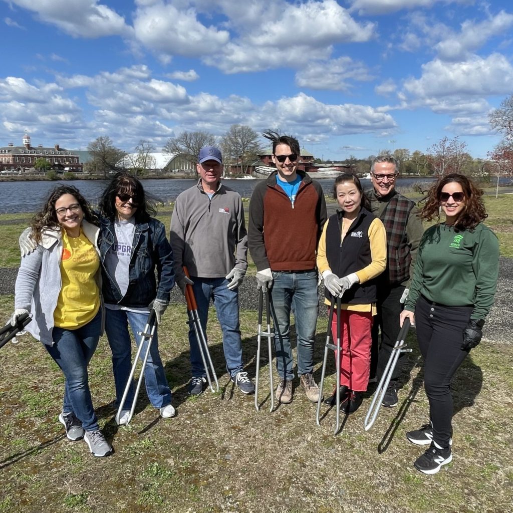 HUECU Volunteers Clean up the Charles for Earth Day